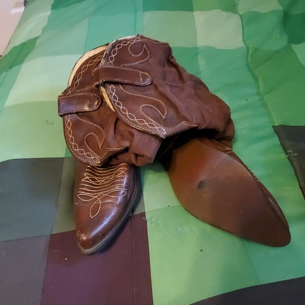 Boots - Picture 2 of 2